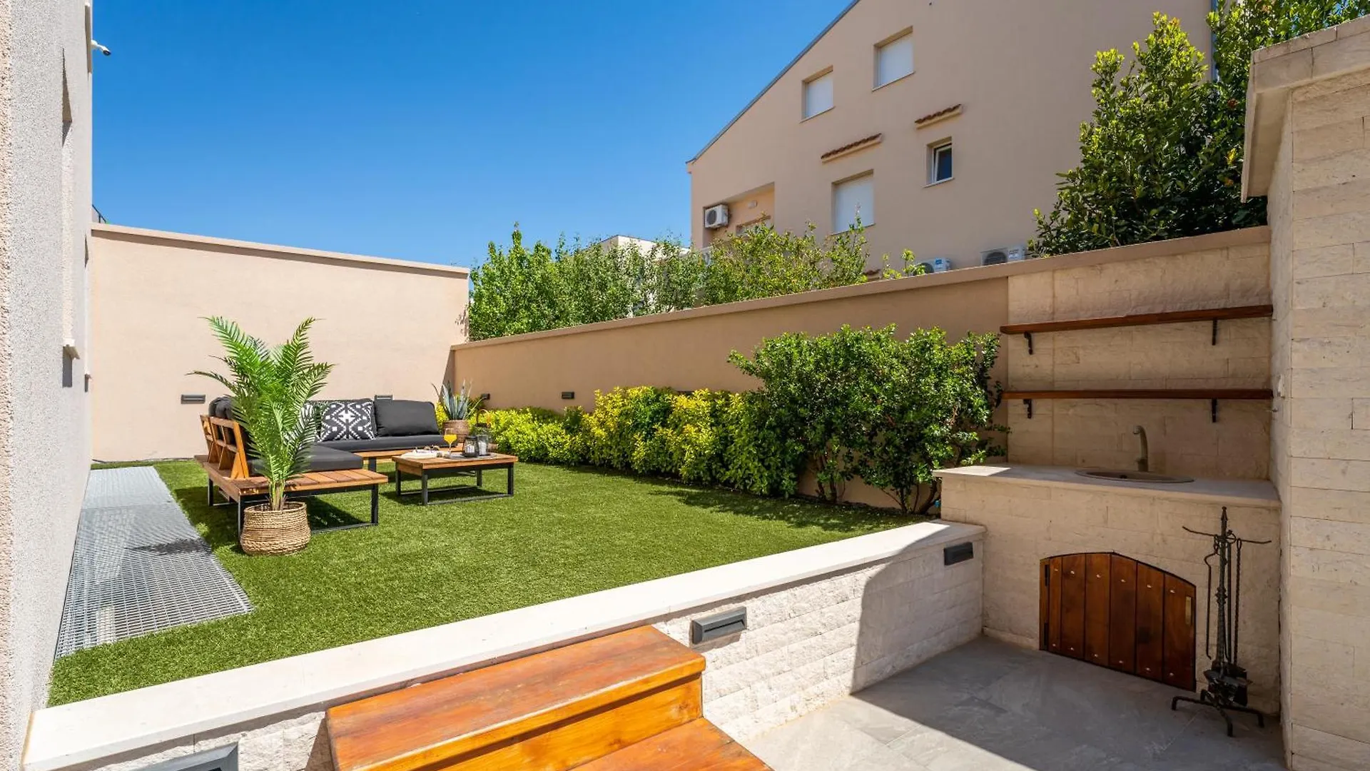 סבטי פיליפ אי ג'קוב Summer Dream Apartment