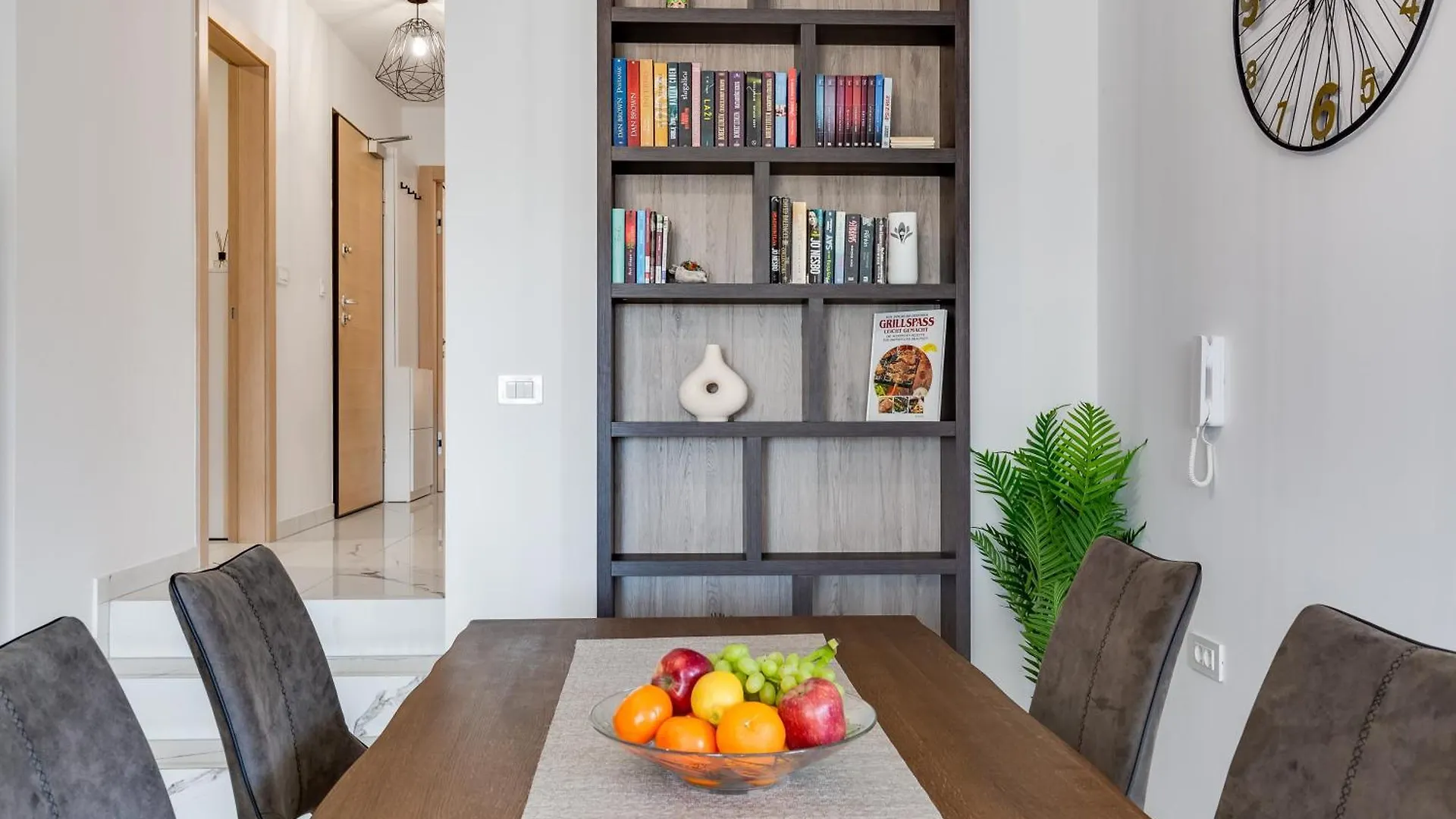 סבטי פיליפ אי ג'קוב Summer Dream Apartment 0*, סבטי פיליפ אי ג'קוב