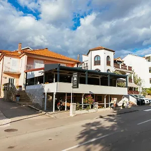 Pansion Cirjak Sveti Filip i Jakov